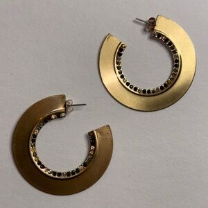 Chic Gold Hoop Earrings with Black and Multicolor Accents